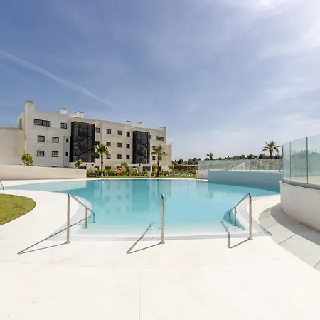 Vivi Homes - Deco Pool, Garden, Terrace & 푸엔히롤라