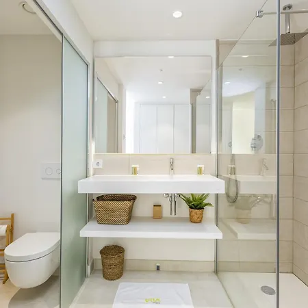 Vivi Homes - Deco Pool, Garden, Terrace & Apartment