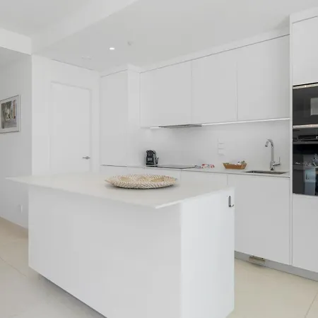 Vivi Homes - Deco Pool, Garden, Terrace &