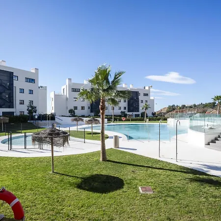 Vivi Homes - Deco Pool, Garden, Terrace & Apartment *