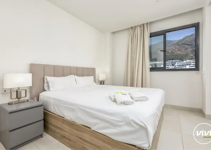 Vivi Homes - Deco Pool, Garden, Terrace & Apartment Fuengirola