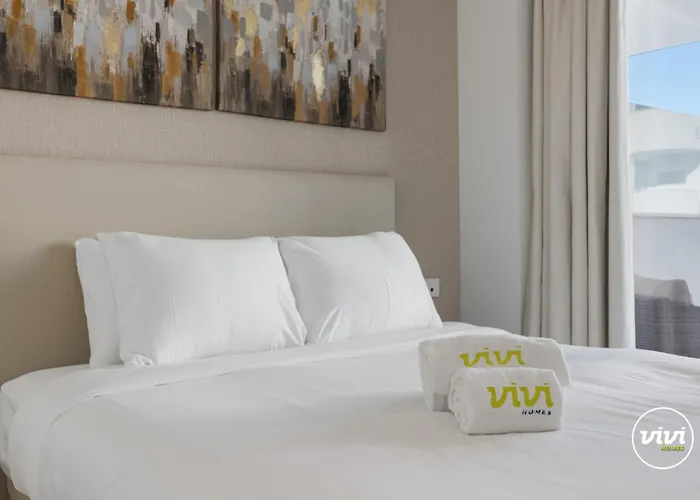 Apartamento Vivi Homes - Deco Pool, Garden, Terrace&beach *