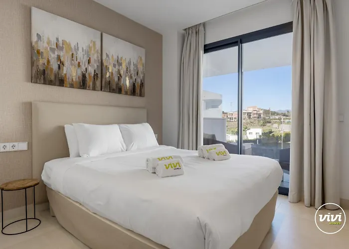 Vivi Homes - Deco Pool, Garden, Terrace & Apartment Fuengirola