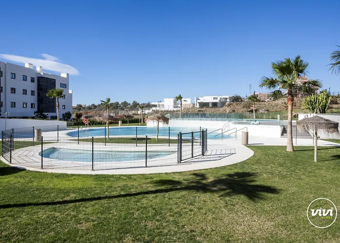 Vivi Homes - Deco Pool, Garden, Terrace & Apartment Fuengirola