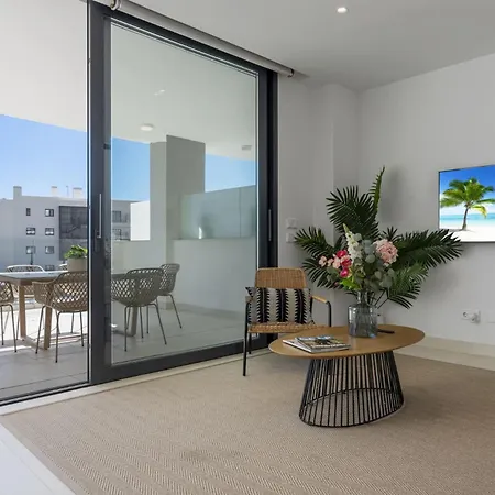 Lejlighed Vivi Homes - Deco Pool, Garden, Terrace & *