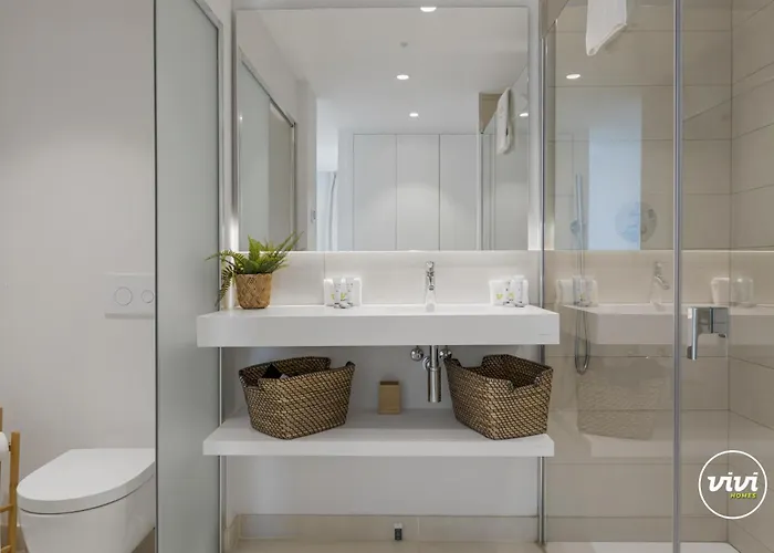 Vivi Homes - Deco Pool, Garden, Terrace & Апартаменты