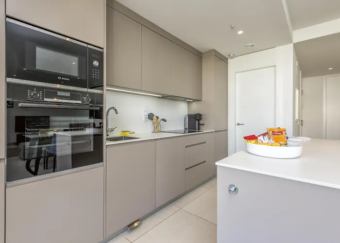 Vivi Homes - Deco Pool, Garden, Terrace & Фуэнхирола