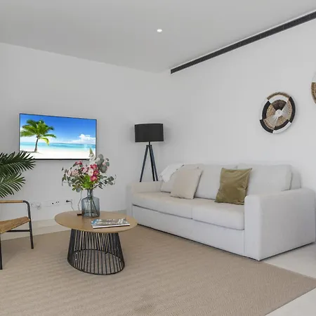 Vivi Homes - Deco Pool, Garden, Terrace & Fuengirola