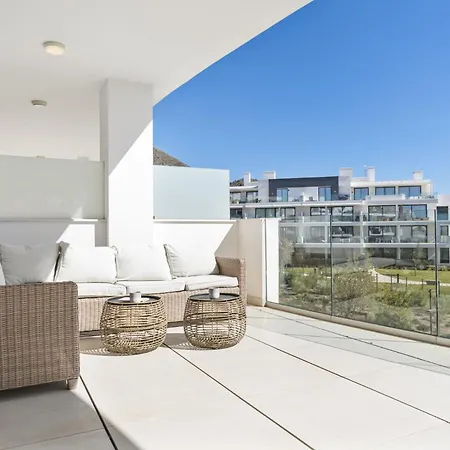 Vivi Homes - Deco Pool, Garden, Terrace & Apartment *