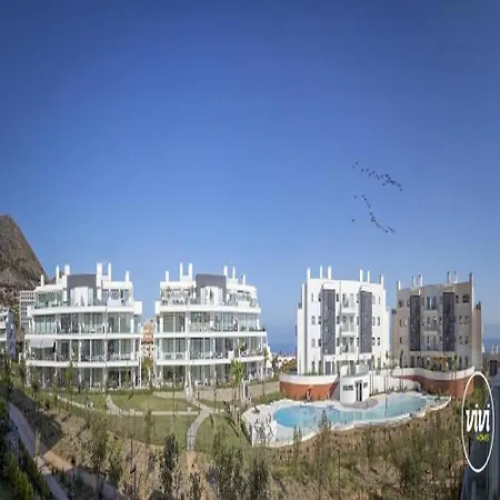 Vivi Homes - Deco Pool, Garden, Terrace & Apartment